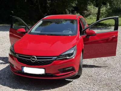 Gebraucht Opel Astra Innovation 160 PS (117 kW) 2016 Rot Kombi