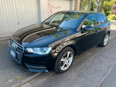 Second-hand Audi A3 Sportback 105 CP (77 kW) 2014 Negru Hatchback