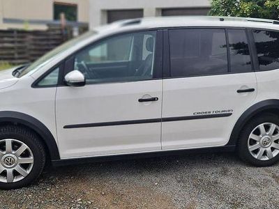 VW Touran Cross
