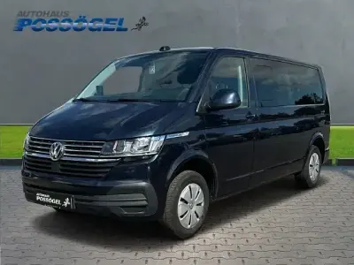 Gebraucht VW Caravelle Comfortline 150 PS (110 kW) 2023 Blau Van