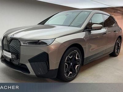 Second-hand BMW iX Sport Line 384 kW (523 CP) 2023 Gri SUV