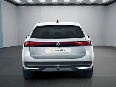 Gebraucht VW Passat 204 PS (150 kW) 2025 Silber Kombi