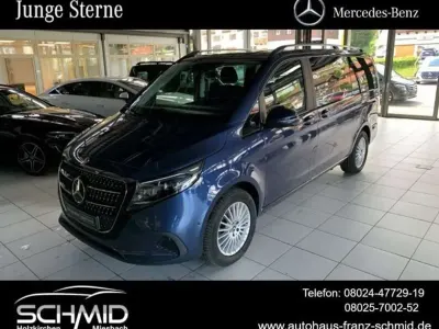 Gebraucht Mercedes V300 Style 237 PS (174 kW) 2025 Blau Van / Kleinbus
