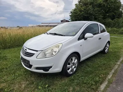 Gebraucht Opel Corsa Selection 60 PS (44 kW) 2009 Casabl/arctic/eisweiss/kaolin Kleinwagen