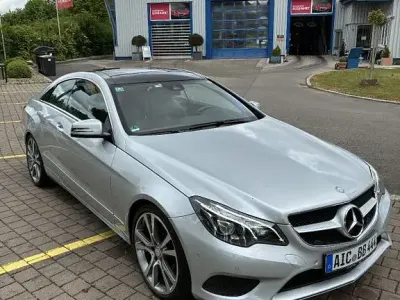 Używany Mercedes E250 Sport Edition 204 KM (150 kW) 2015 Srebrny
