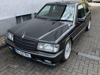 Usata Mercedes 190 AMG 160 CV (117 kW) 1993 Nero Berlina