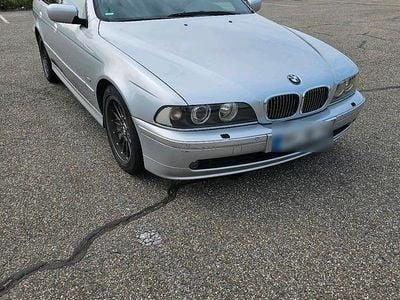 Second-hand BMW 530 Executive 193 CP (141 kW) 2002 Argintiu Break