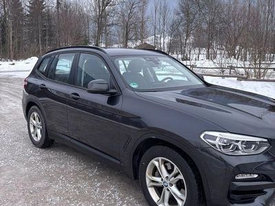 Grau Gebraucht 2019 BMW X3 SUV | 28.000 € (Fairer Preis)