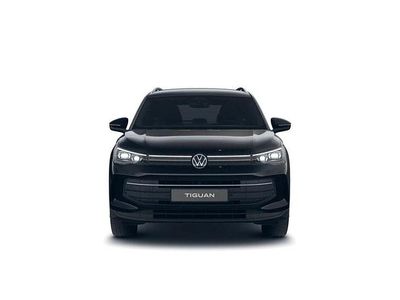 Grenadillschwarz metallic (metallic) Gebraucht 2025 VW Tiguan SUV | 34.600 € (Superpreis)