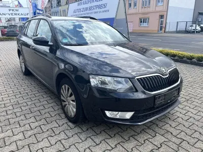 Gebraucht Skoda Octavia Ambition 110 PS (80 kW) 2016 Cerna magic/black magic Kombi