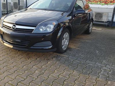 Schwarz Gebraucht 2005 Opel Astra GTC Sport Coupé | 850 €