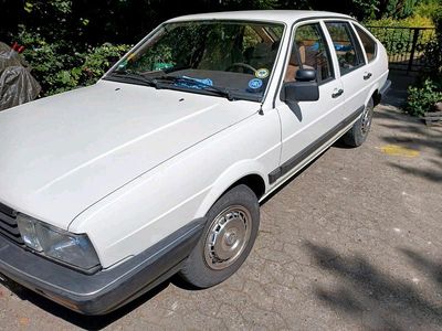 Second-hand VW Passat 90 CP (66 kW) 1987 Alb Berlinǎ