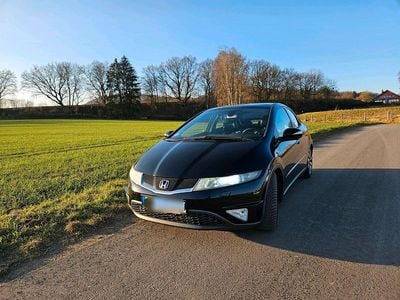 Second-hand Honda Civic Executive 140 CP (102 kW) 2006 Negru Hatchback