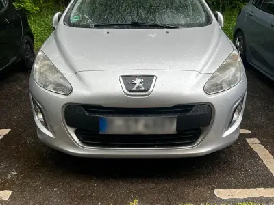 Gebraucht Peugeot 308 112 PS (82 kW) 2011 Grau Limousine