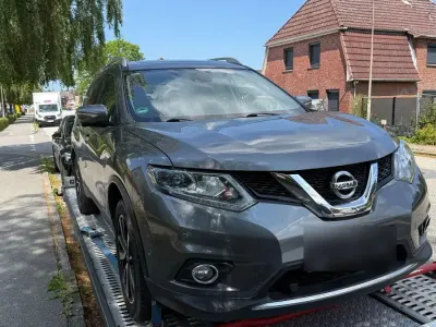 Gebraucht Nissan X-Trail Tekna 131 PS (96 kW) 2015 Grau SUV