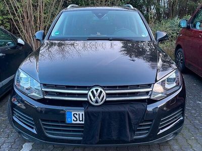 gebraucht VW Touareg 3,0 TDI BMT AHK Luft Pana SHZ vo & hi StandHzg