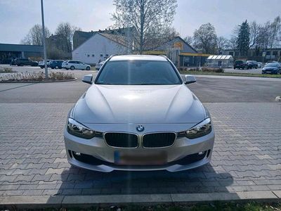 Gebraucht BMW 318 143 PS (105 kW) 2014 Silber Kombi