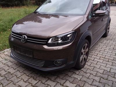 VW Touran Cross