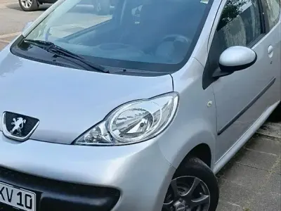 Gebraucht Peugeot 107 80 PS (58 kW) 2009 Grau Kleinwagen