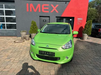 Gebraucht Mitsubishi Space Star 80 PS (58 kW) 2014 Grün Van / Kleinbus