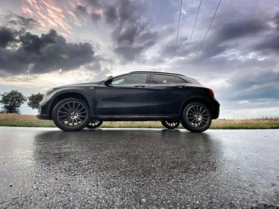 Gebraucht Mercedes GLA180 Edition 122 PS (89 kW) 2018 Schwarz SUV