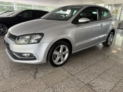 Gebraucht VW Polo Comfortline 90 PS (66 kW) 2015 Silber, metallic Kleinwagen