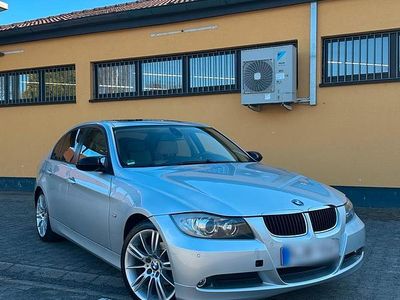 Gebraucht BMW 320 150 PS (110 kW) 2007 Silber Limousine
