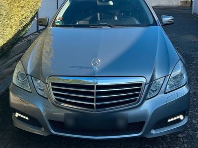 Gebraucht Mercedes E300 Avantgarde 204 PS (150 kW) 2010 Limousine
