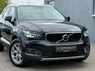 Gebraucht Volvo XC40 Momentum 163 PS (119 kW) 2020 Schwarz SUV