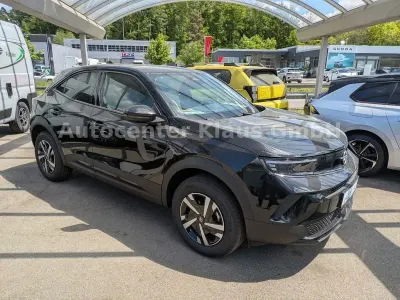 Neu Opel Mokka Elegance 131 PS (96 kW) 2025 Schwarz SUV