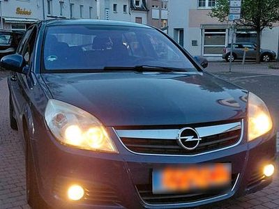 Usado Opel Signum 150 HP (110 kW) 2008 Azul Citadino