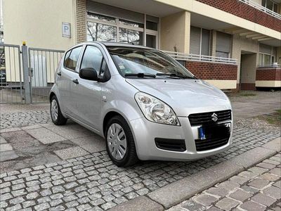Gebraucht Suzuki Splash Comfort 65 PS (47 kW) 2009 Silber Kleinwagen