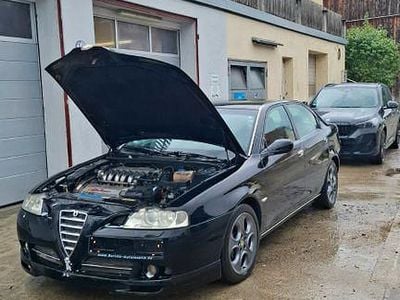 Alfa Romeo 166