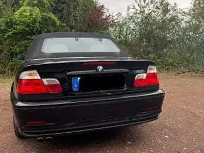 Gebraucht BMW 320 Cabriolet 170 PS (125 kW) 2002 Schwarz Cabrio