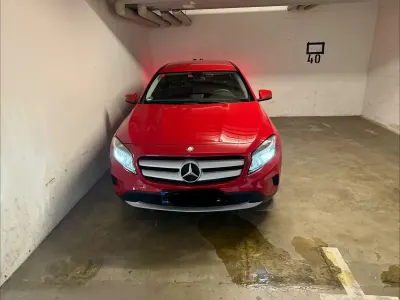 Gebraucht Mercedes GLA200 Style 156 PS (114 kW) 2015 Rot SUV
