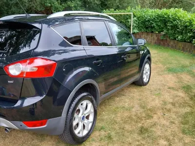 Gebraucht Ford Kuga Champions Edition 140 PS (102 kW) 2012 Schwarz SUV