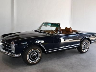 Gebraucht Mercedes 230 150 PS (110 kW) 1964 Blau Cabrio
