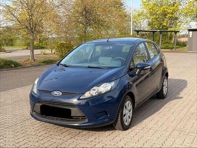 Second-hand Ford Fiesta Ambiente 60 CP (44 kW) 2010 Albastru Hatchback