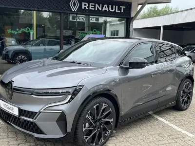 Neu Renault Megane E-Tech Esprit Alpine 55 kW (75 PS) 2026 Grau Limousine