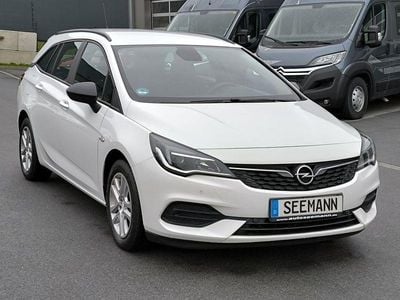 Weiß Gebraucht 2022 Opel Astra Edition Kombi | 10.800 € (Guter Preis)