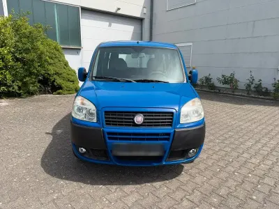 Gebraucht Fiat Doblò 77 PS (56 kW) 2009 Blau Van / Kleinbus