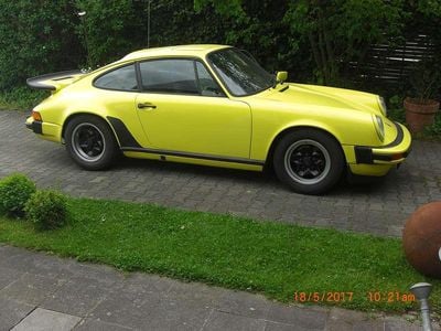 Second-hand Porsche 911 165 CP (121 kW) 1975 Galben Coupe