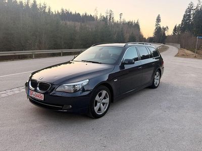 Gebraucht BMW 525 Advantage 197 PS (144 kW) 2007 Blau Kombi