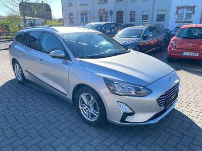 Używany Ford Focus Cool & Connect 120 KM (88 kW) 2020 Srebrny Kombi