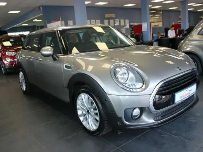 Gebraucht Mini Cooper Clubman Pepper 136 PS (100 kW) 2019 Melting silver metallic Kombi