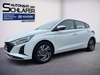 Neu Hyundai i20 Comfort 101 PS (74 kW) 2025 Weiß Kleinwagen