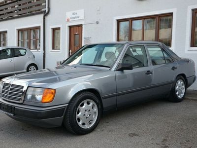 Gebraucht Mercedes 300 180 PS (132 kW) 1989 Grau Limousine