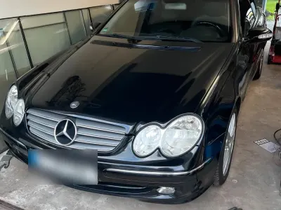 Gebraucht Mercedes CLK320 218 PS (160 kW) 2003 Schwarz Cabrio