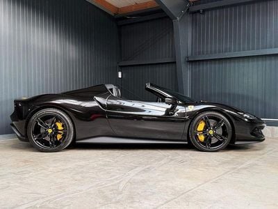 Gebraucht Ferrari 296 829 PS (609 kW) 2023 Schwarz Cabrio