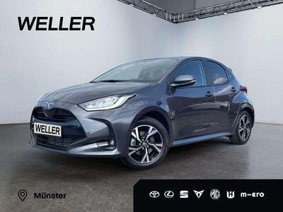 Neu Toyota Yaris Hybrid 116 PS (85 kW) 2026 Grau Kleinwagen